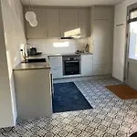 Daire Charming Townhouse In Citycenter Townhouse - Free Parking