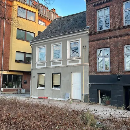 Lägenhet Charming Townhouse In Citycenter Townhouse - Free Parking *