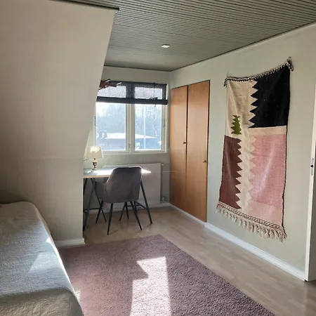 Charming Townhouse In Citycenter Townhouse - Free Parking