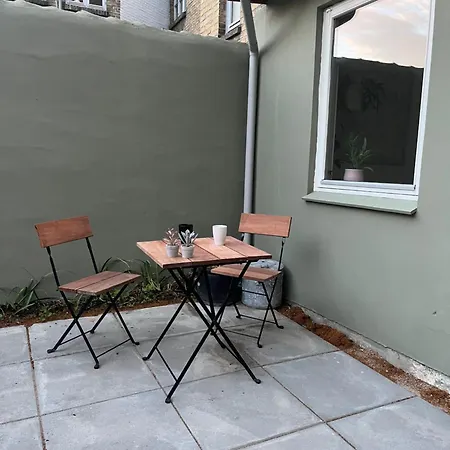 Charming Townhouse In Citycenter Townhouse - Free Parking Leilighet *